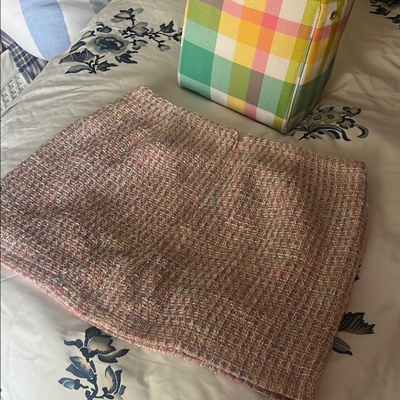 Elegant Pink Tweed Skirt - Picture 4 of 5